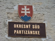 Zväčšiť fotografiu - Krajský súd v trenčíne sa rušiť nebude - DSC08264