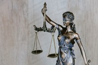 Zväčšiť fotografiu - Krajský súd v trenčíne sa rušiť nebude - tingey-injury-law-firm-DZpc4UY8ZtY-unsplash