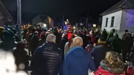 Zväčšiť fotografiu - Lampášiky šťastia počas víkendu rozsvietili veľký klíž - 20231118_172614