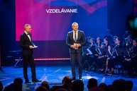 Zväčšiť fotografiu - Laureátom ceny regiónov je aj trenčiansky urológ