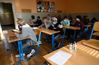 Zväčšiť fotografiu - Linka pomoci je tu aj pre mladých ľudí z trenčianskeho kraja - TSK_stredne_skoly_ilustraky__9_