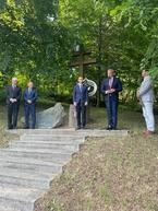 Zväčšiť fotografiu - Lipa bratstva na československých hraniciach oslávila storočnicu - IMG-20220715-WA0011
