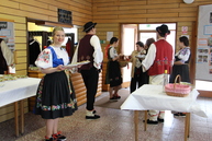 Lysá pod makytou hostila folklórne súbory púchovskej doliny, v trenčianskej turnej otvorili zrekonštruovaný kultúrny dom. aj počas víkendu bolo v trenčianskom kraji živo. - L1