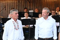 Zväčšiť fotografiu - Malí hasiči, dožinky aj dychovka