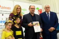 Malý formát vlády sr po prvýkrát zasadol v trenčianskom kraji, slávnostne poklepaný bol aj základný kameň hokejovej akadémie - 20191011_TSK_Pellegrini_024w