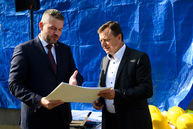 Malý formát vlády sr po prvýkrát zasadol v trenčianskom kraji, slávnostne poklepaný bol aj základný kameň hokejovej akadémie - 20191011_TSK_Pellegrini_089w
