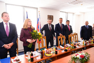 Malý formát vlády sr po prvýkrát zasadol v trenčianskom kraji, slávnostne poklepaný bol aj základný kameň hokejovej akadémie - 20191011_TSK_Pellegrini_122w