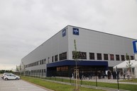Zväčšiť fotografiu - Medline otvoril v partizánskom nový závod - IMG_8622