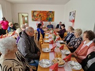 Zväčšiť fotografiu - Medzinárodný deň zdravotne postihnutých si pripomenuli slávnostným posedením - 20221203_131114