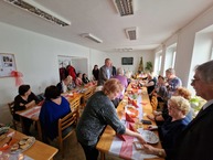 Zväčšiť fotografiu - Medzinárodný deň zdravotne postihnutých si pripomenuli slávnostným posedením - 20221203_141039