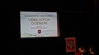 Zväčšiť fotografiu - Mesto považská bystrica ocenilo župnú školu! - 20230616_151343