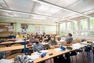 Zväčšiť fotografiu - Ministerská návšteva preverila opatrenia aj názory z praxe - TSK_Návšteva ministra GYM PD (3 of 21)