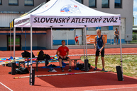 Zväčšiť fotografiu - Modernú atletickú dráhu otestovali aj hviezdni športovci - Foto-2637