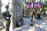 Zväčšiť fotografiu - Na brezine sa opäť spomínalo na hrdinov slovenského národného povstania - IMG_1059