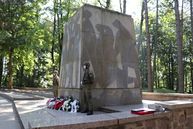 Zväčšiť fotografiu - Na brezine sa opäť spomínalo na hrdinov slovenského národného povstania - IMG_1096
