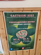 Zväčšiť fotografiu - Na gastrodňoch to opäť hýrilo farbami a vôňami, zabrať dostali najmä chuťové poháriky - 20230428_103840
