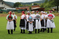 Zväčšiť fotografiu - Na hornej nitre sa ľudia bavia, oslavujú a spievajú - IMG_1494