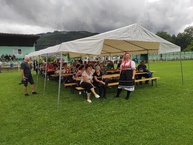 Zväčšiť fotografiu - Na hornej nitre sa ľudia bavia, oslavujú a spievajú - IMG_20220730_154306