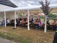Zväčšiť fotografiu - Na hornej nitre sa ľudia bavia, oslavujú a spievajú - IMG_20220730_164704
