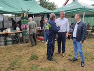 Zväčšiť fotografiu - Na hornej nitre sa ľudia bavia, oslavujú a spievajú - IMG_20220730_164918