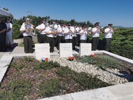 Zväčšiť fotografiu - Na hrdinov slovenského národného povstania spomínali na jankovom vŕšku - IMG_20200822_110344