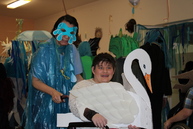 Zväčšiť fotografiu - Na karnevale v css jesienka sa zabávali pestrofarebné masky - Karneval 2019_CSS Jesienka Myjava (3)