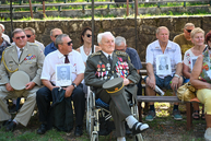 Zväčšiť fotografiu - Na odkaz snp nezabúdajú ani v trenčianskom kraji - Foto-3938