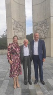 Zväčšiť fotografiu - Na odkaz snp nezabúdajú ani v trenčianskom kraji - IMG_20220828_145635