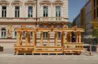 Zväčšiť fotografiu - Na parkovisku na palackého ulici vyrástol prvý trenčiansky parklet - TRENCIN 2026