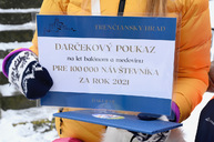 Zväčšiť fotografiu - Na trenčianskom hrade privítali 100–tisíceho návštevníka v tomto roku - sadada-738128e7c9f189555c7c446c460b01ab