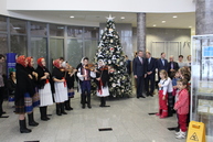 Na trenčianskom samosprávnom kraji už voňajú vianoce, celý týždeň sa ponesie v duchu ľudskej solidarity - Vianocne srdce Zelenej zupy 2017 (2)