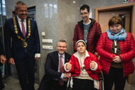 Zväčšiť fotografiu - Na trenčiansku župu zavítal prezident sr, nosnou témou bolo stredné školstvo - TSK_prezident_hokejovka_mini-18