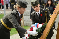Zväčšiť fotografiu - Na vojenskom cintoríne si pripomenuli koniec veľkej vojny