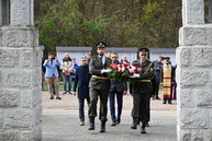 Zväčšiť fotografiu - Na vojenskom cintoríne si pripomenuli koniec veľkej vojny
