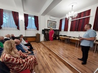Zväčšiť fotografiu - Na záchranu životov odovzdal kraj ďalšie defibrilátory - 20210910_190133