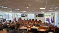 Zväčšiť fotografiu - Na župnom úrade sa ďakovalo profesionálnym i dobrovoľným hasičom - 1