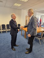 Zväčšiť fotografiu - Na župu zavítal holandský veľvyslanec, diskutovalo sa o meste kultúry i o zelených aktivitách