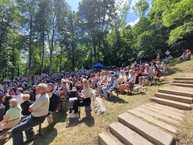 Zväčšiť fotografiu - Nedeľa v kraji patrila krásnemu okrúhlemu výročiu i folklóru - IMG-20230611-WA0030