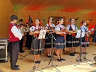 Zväčšiť fotografiu - Nedeľa v kraji patrila krásnemu okrúhlemu výročiu i folklóru - IMG-20230611-WA0033