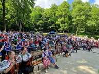 Zväčšiť fotografiu - Nedeľa v kraji patrila krásnemu okrúhlemu výročiu i folklóru - IMG-20230611-WA0034