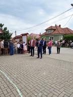 Zväčšiť fotografiu - Neoceniteľnú úlohu mám oslávili na viacerých miestach v trenčianskom kraji - 20220508_141558