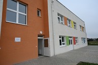 Zväčšiť fotografiu - Nová materská škola v obci štvrtok ponúkne miesto pre 105 detí