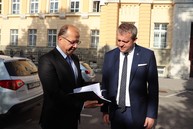 Zväčšiť fotografiu - Nová súdna mapa zväčší priepasť medzi súdom a občanom - IMG_2834