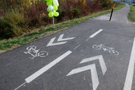 Nová unikátna cyklotrasa vedie do kúpeľov, svoje miesto na nej majú chodci aj cyklisti - 20181022_TSK_PU_cyklotrasa_101w