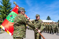 Zväčšiť fotografiu - Nový veliteľ pozemných síl os sr si slávnostne prevzal funkciu