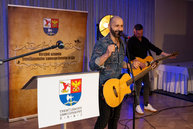 Zväčšiť fotografiu - Ocenili sme tých, ktorí sa nesnažia byť slávnymi, ale hodnotnými