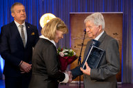 Zväčšiť fotografiu - Ocenili sme tých, ktorí sa nesnažia byť slávnymi, ale hodnotnými