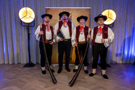 Zväčšiť fotografiu - Ocenili sme tých, ktorí sa nesnažia byť slávnymi, ale hodnotnými