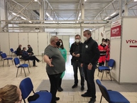 Zväčšiť fotografiu - Očkovanie vo veľkokapacitnom krajskom očkovacom centre pokračuje - IMG_20210327_124917