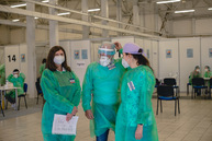 Zväčšiť fotografiu - Očkovanie vo veľkokapacitnom krajskom očkovacom centre pokračuje - TSK_KVOC TN_27.3.-36